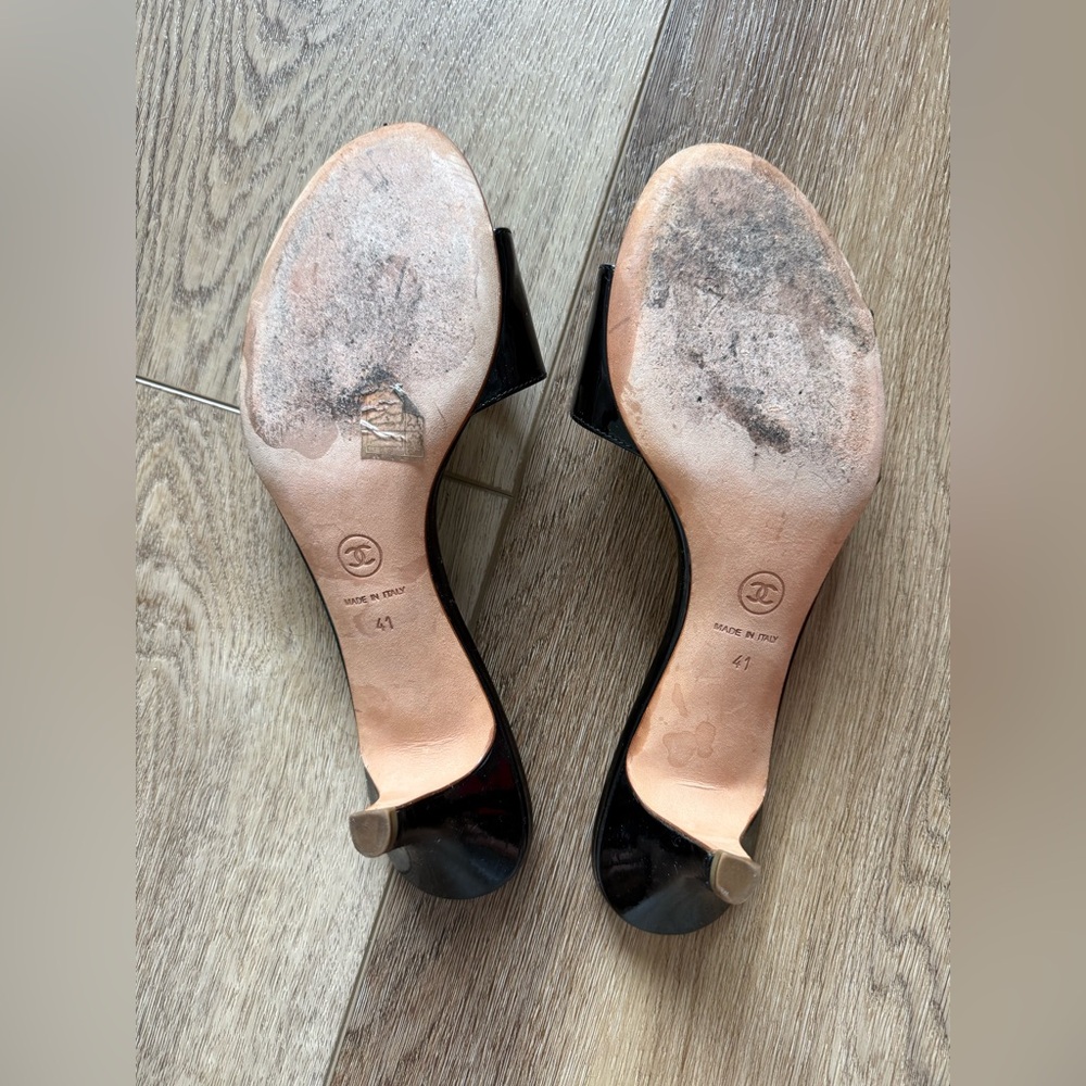 CHANEL Black Patent Leather Slide Mules with Silver CC Logo - Picture 6 of 11